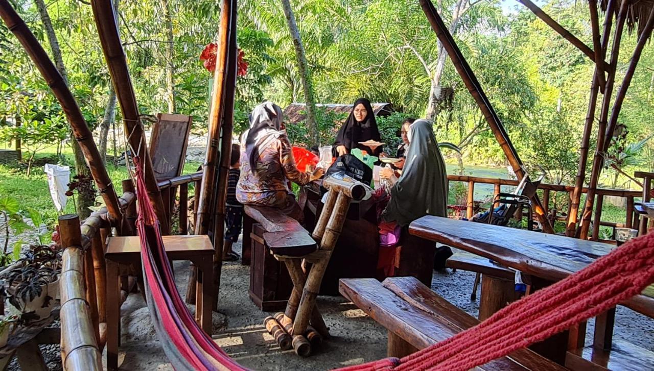 Etalauser Jungle Gate Ecoresort Bukit Lawang Eksteriør billede